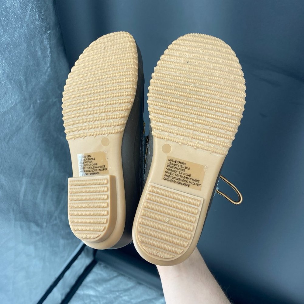 Rutherford Duck Boots - Size 6 - Picture 7 of 8